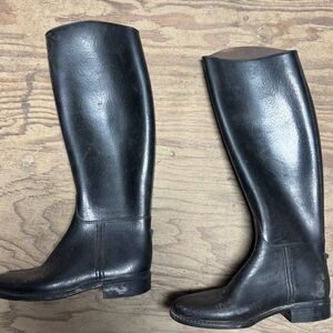 Plain women’s tall riding boots equestrian